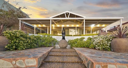 “Kaya Manzi” Canal front home. Great for families and friends