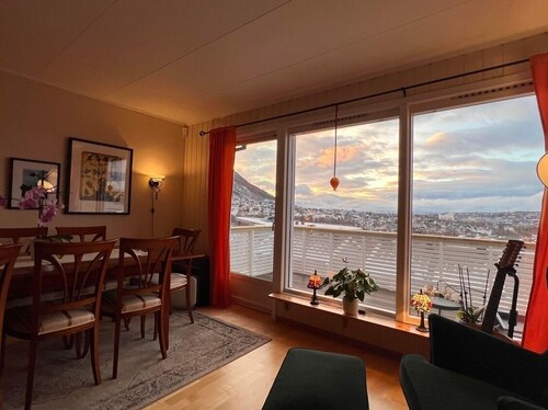 Large house with spectacular views of Tromsø
