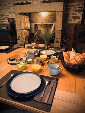 Déjeuner continental gratuit tous les jours