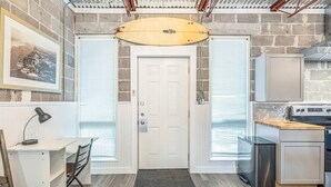 Interior - Surf Loft: cool, chill & convenient 2 all the fun! (Fort Walton Beach)