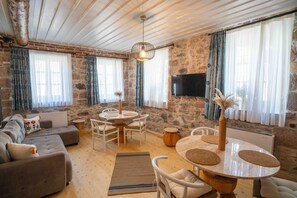 Reception - Cundalis1893 (Ayvalik)