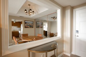 Condo, 2 habitaciones | Interior