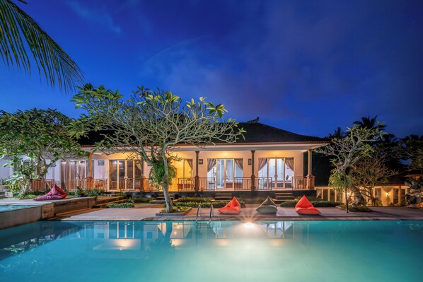 华丽套房, 1 间卧室, 无烟房, 泳池景观 | 外观