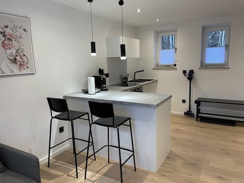 Komplett neu Renoviertes Apartment in Einer Idyllischen Waldsiedlung