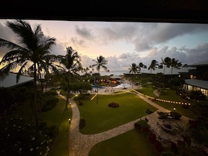 Property grounds - Two Queen Beds w Spectacular Views and Amenities NO RESORT FEES (Lihue)