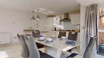 House | Dining