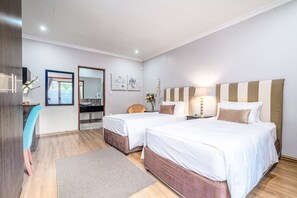 5 bedrooms, in-room safe, desk, iron/ironing board - Tranquil bed and breakfast in the heart of Sandton  (Sandton)