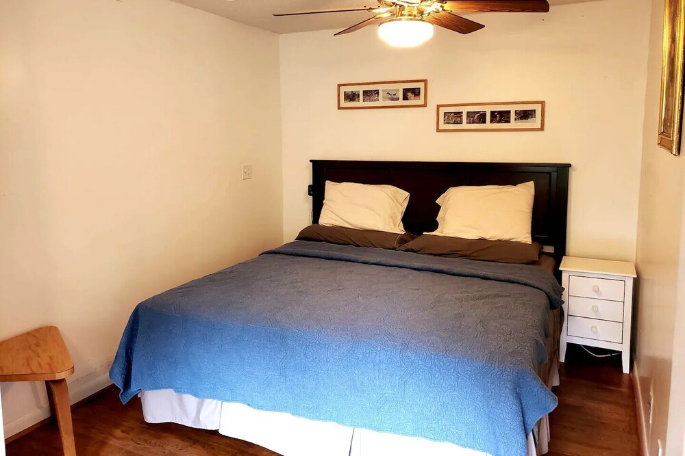 Viola Suites Apt 2 // 2 BR, Pet Friendly, Economical, Lg Yard, Near Mayo! Olmsted County Vrbo