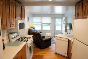 冷蔵庫、電子レンジ、食器洗い機