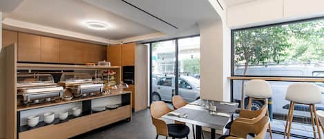 Desayuno continental incluido todos los días