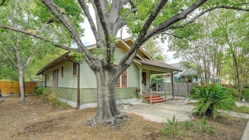 House (2 Bedrooms) | Bahagian dalam