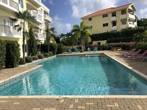 Outdoor pool - Blue Bay Beach Apartments (Sint Michiel)