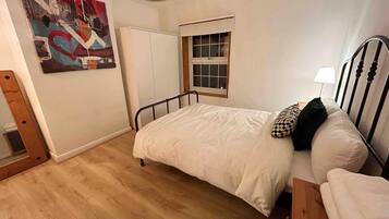 House | 2 bedrooms, iron/ironing board, free WiFi, bed sheets