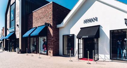 Essex 2-bed House nr Stanstead With Arcade Machine