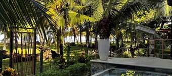 NEW DIRECT BEACHFRONT VILLA, 2 BR, 2bath-stunning sunsets- discounts, book now