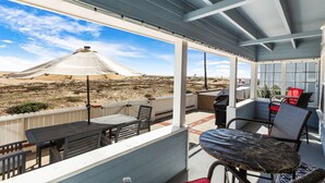 Hus, flere senger, terrasse, havutsikt (Beachfront Breeze) | Overnattingsstedets uteområder