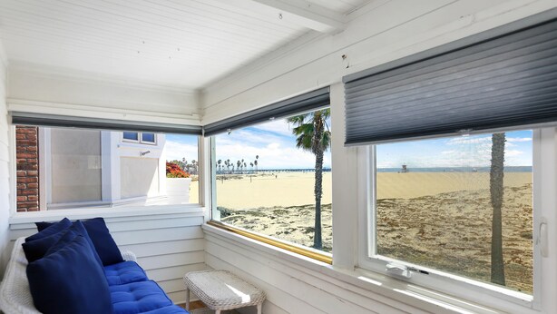 Hus, flere senger, terrasse, havutsikt (Beachfront Breeze) | Utsikt fra overnattingsstedet