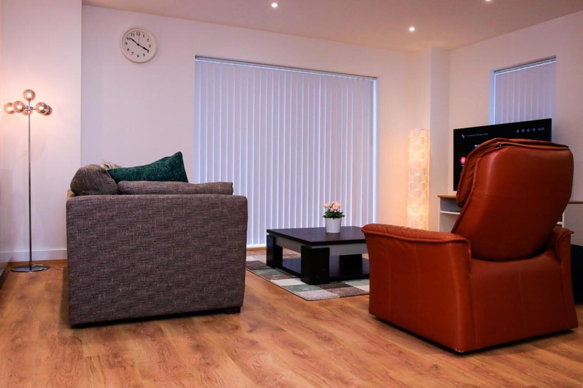 Apartment, 1 King Bed | Living area