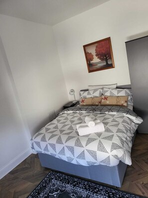 1 soverom, strykejern/-brett, wi-fi og sengetøy