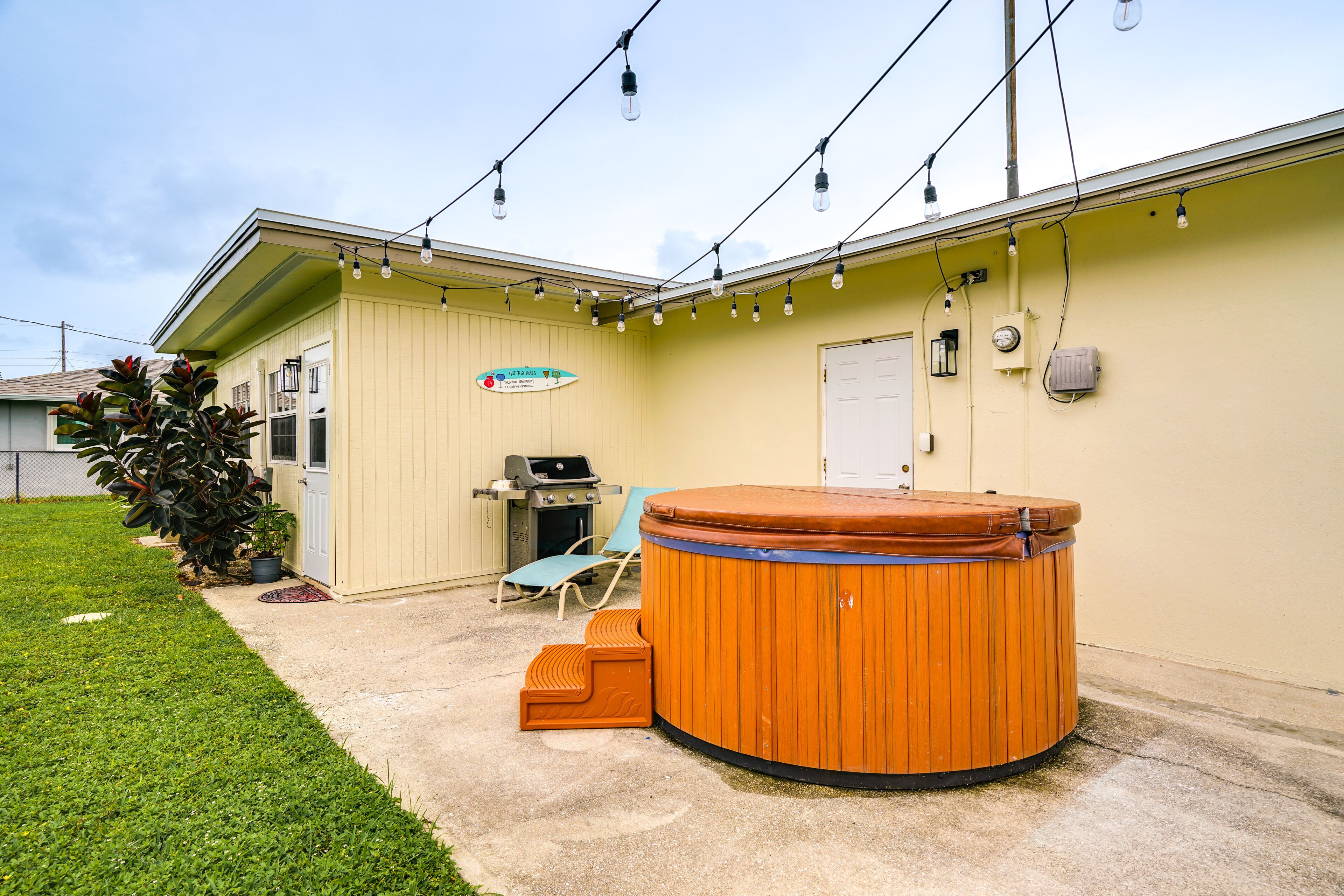 Pet-Friendly Cape Coral House w/ Private Hot Tub!