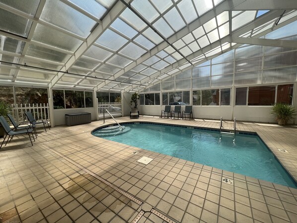 Pool - Raccoon Ridge Retreat (Gatlinburg)