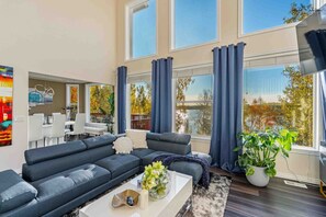 TV, fireplace, ping pong, printers