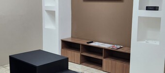 Your Layover- 6 Mins to the Airport fully equipped for Short and Long Stays