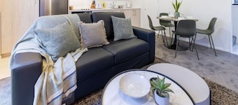 An Easy Walk to the CBD - 2 Bed, 2 Bathroom