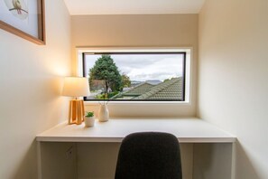Interior - 3 Bed 2.5 Bath Riccarton W/Games room (Christchurch)