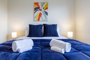 3 bedrooms, desk, iron/ironing board, free WiFi