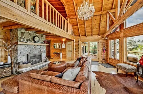Luxury Lodge overlooking both Grand Traverse Bays