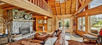 Luxury Lodge overlooking both Grand Traverse Bays