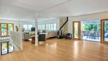 House, Multiple Beds, Patio, Garden View (Hidden Zen) | Living area | 50-inch flat-screen TV with digital channels, fireplace