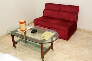1 bedroom, memory-foam beds, desk, laptop workspace