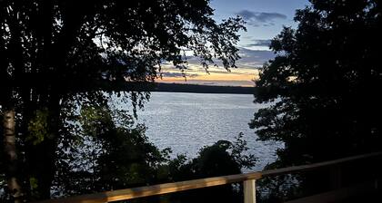 Welcome to our lakefront vacation rental!