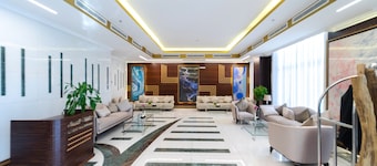 The Gate Hotel and Apartments