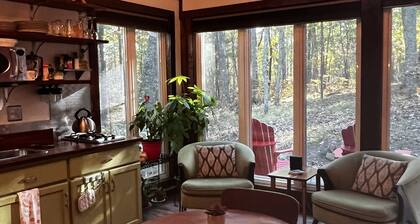 Rising Fawn Barn Guesthouse in the Woods on Lookout Mountain GA.