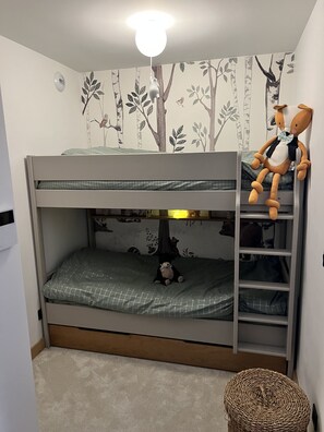 2 chambres, fer et planche à repasser, Wi-Fi gratuit, draps fournis