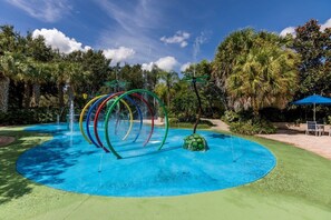 Pool - Tropical style ground floor unit in Bahama Bay (Davenport)