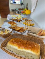 Desayuno completo incluido todos los días 