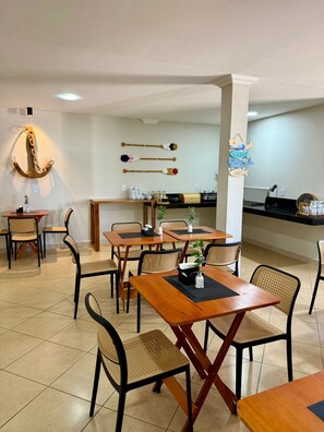 Komplett frokost er inkludert hver dag