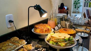 Desayuno completo incluido todos los días