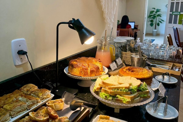 Free daily full breakfast
