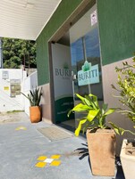 Fachada de la propiedad