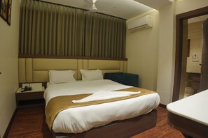 Deluxe Room | 1 bedroom, free WiFi - The Pride (Golmuri)