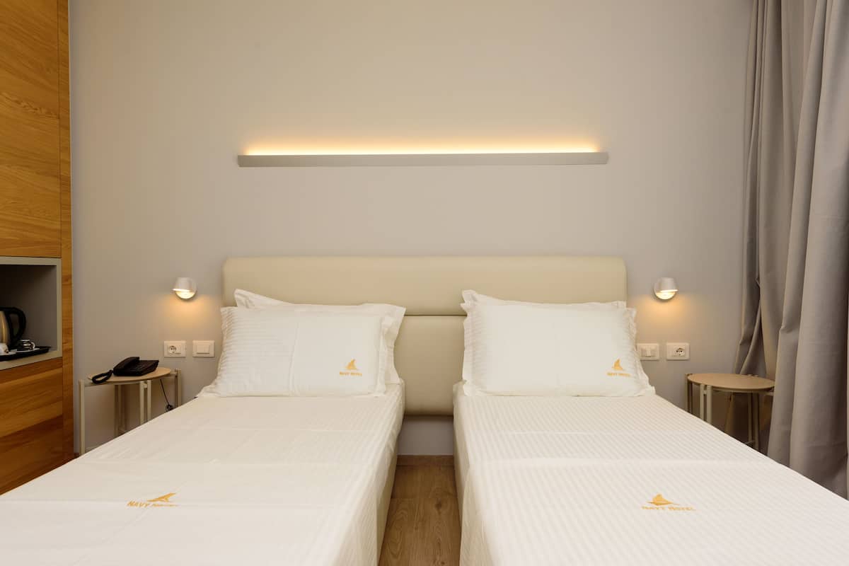 1 bedroom, in-room safe, soundproofing, free WiFi