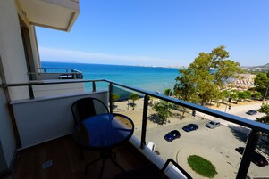 Habitación doble, vistas al mar | Vistas del balcón