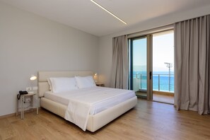 Junior Suite, Sea View | In-room safe, soundproofing, free WiFi, bed sheets - Navy Hotel (Vlorë)