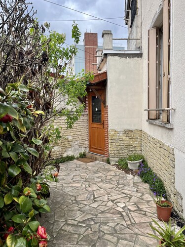 Aubervilliers Maison de Ville Près Métro 7