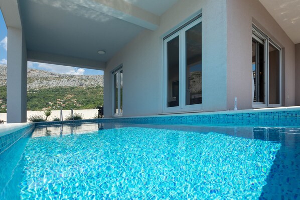 Pool - Holiday house above Split, surrounded by amazing nature and greenery! (Klis)